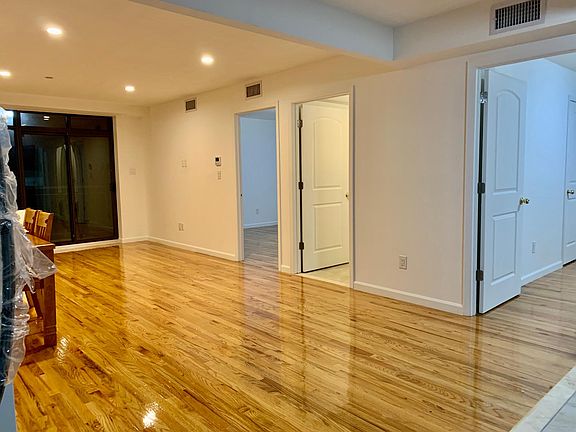 4th image of 7516 Bay Pkwy #4