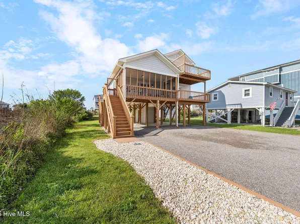 5227 E Pelican Drive, Oak Island, NC 28465
