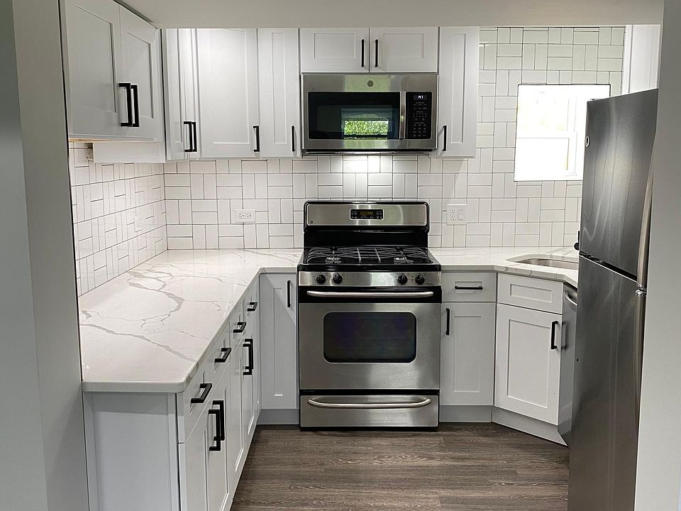 1st image of 415 N Central Park Blvd #G