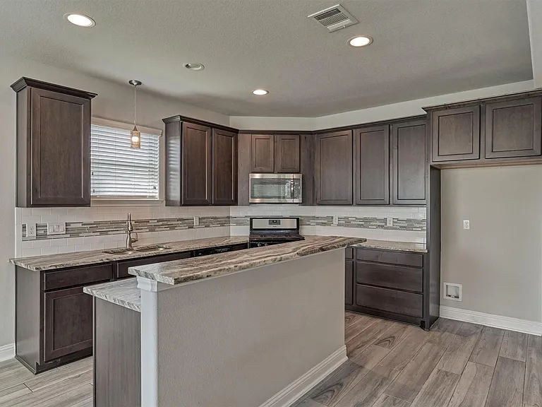 180 Racetrack Ln — Photo 18