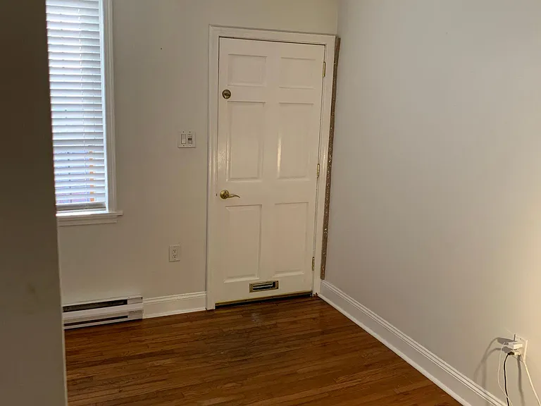 150 N Bread St — Photo 3