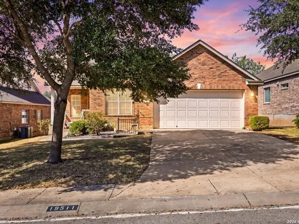 19511 HIGHGROVE LN, San Antonio, TX 78258