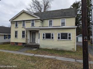 404 Main Ave, Wynantskill, NY 12198