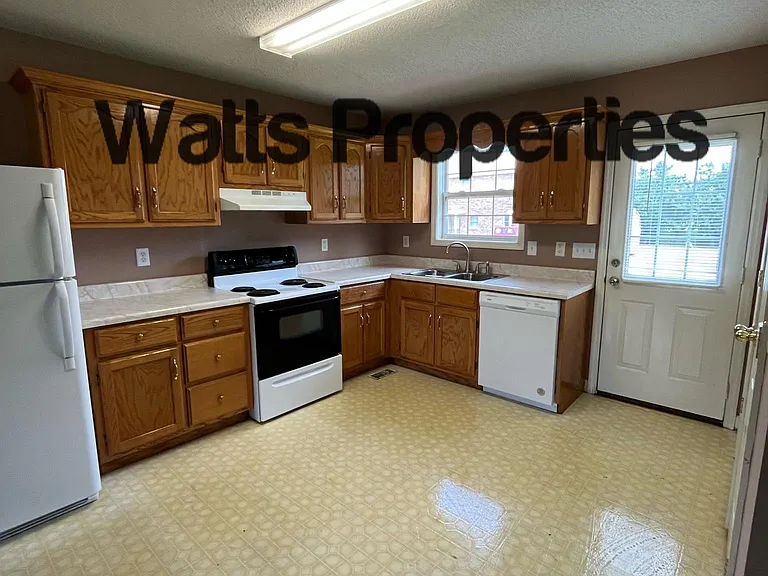 158 14th Ave NW #158 — Photo 8