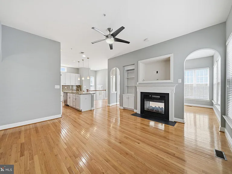 13131 Clarksburg Square Rd — Photo 17