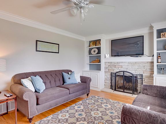 4th image of 8217 Aspen Ave