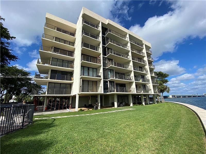 1st image of 7751 NE Bayshore Ct APT 7D