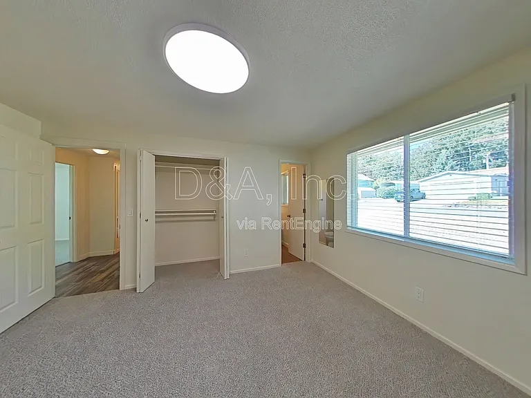 3756 NW 26th Ave — Photo 8
