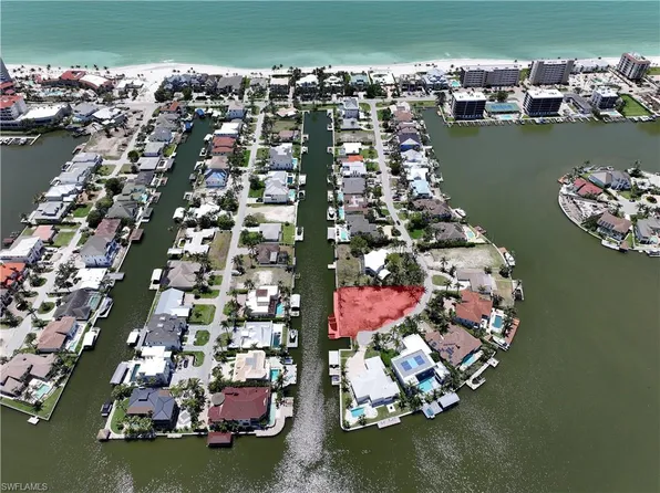 230 Seabreeze AVE, NAPLES, FL 34108