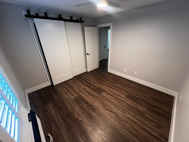 2057 Middle St #9 — Photo 4