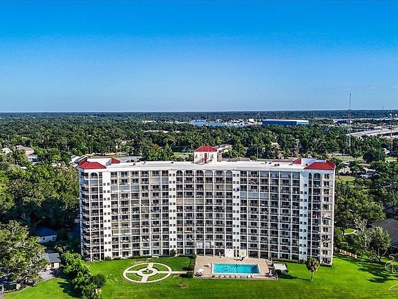 4th image of 615 Bayshore Dr APT 1202