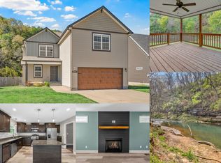 1717 Rains Rd, Clarksville, TN 37042