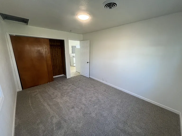 929 Biemeret St — Photo 11
