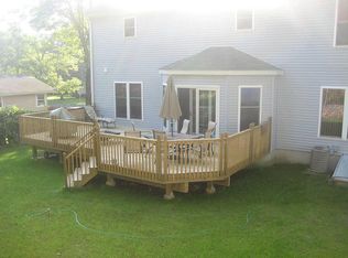 59 Peacedale Rd, Needham, MA 02492