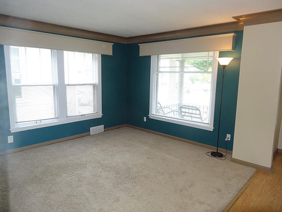 2nd image of 1022 S Park St APT 1