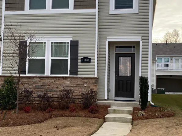 11020 Chalkbark Ln, Charlotte, NC 28262
