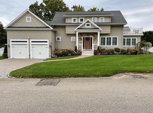 12 Huron Ave, Narragansett, RI 02882