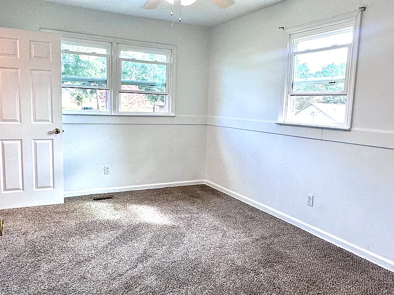 340 Pine Haven Rd — Photo 11