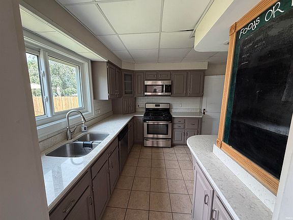 4th image of 505 Calhoun St