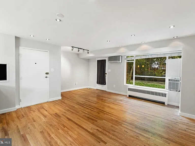 10411 Montrose Ave #2 — Photo 6