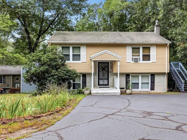 29 Hersey Lane, Newmarket, NH 03857