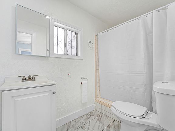 4th image of 9615 Grandee Ave #9621-1/2