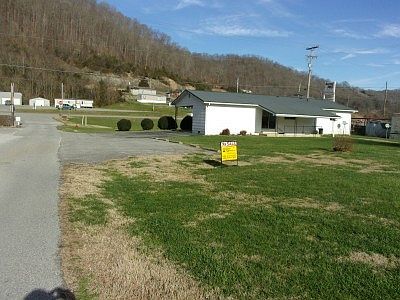 5th image of 55 Sunset Dr