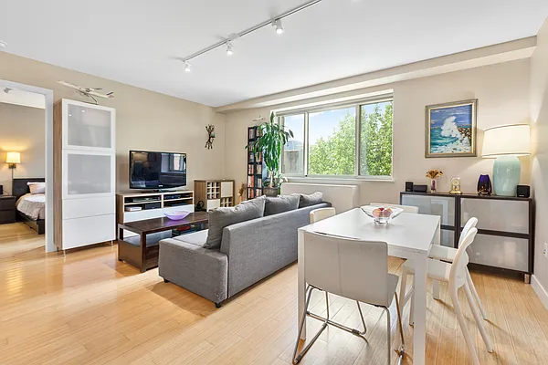 Rented by Nest Seekers International | media 46