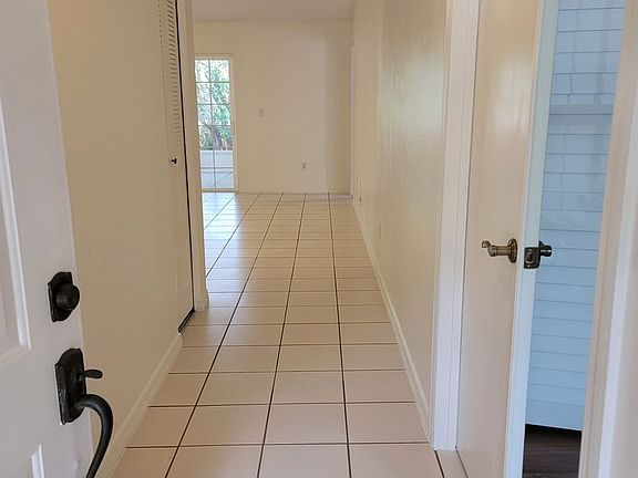 3rd image of 3673 Montclair Dr