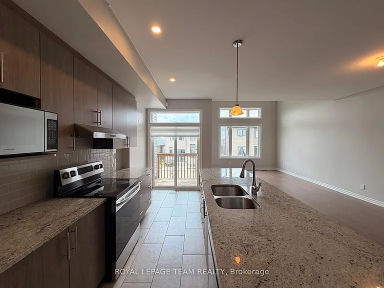 343 Grackle St N — Photo 15