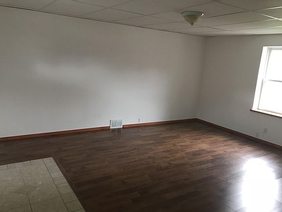 3rd image of 511 Woodmont Ave #1