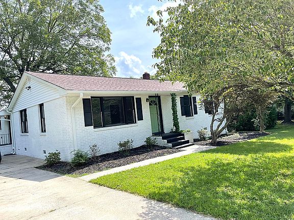 2nd image of 205 Rangeview Cir