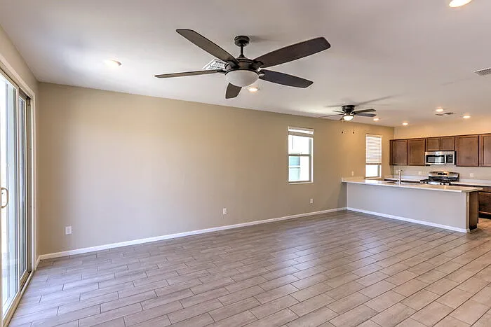 704 W Calle Vela Mayor — Photo 10