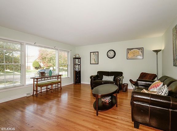 2nd image of 7445 N Odell Ave