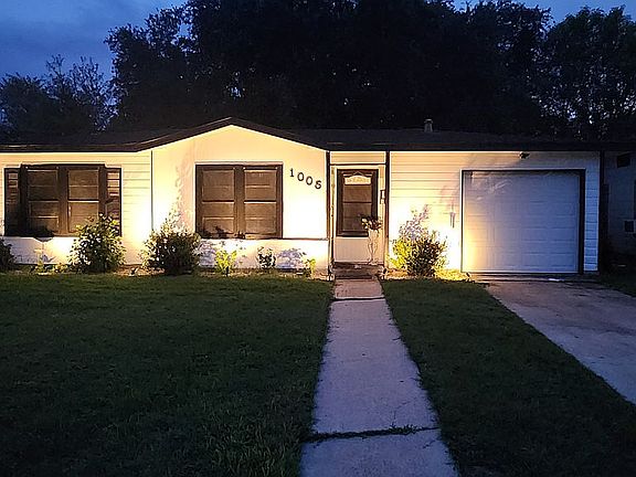 3rd image of 1005 E Polk Ave