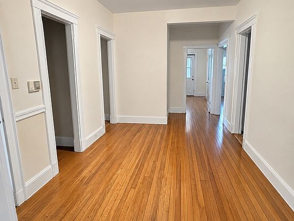 3rd image of 7 Lothian Rd #21