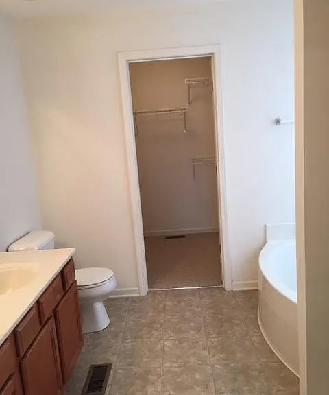 512 Lanarkshire Pl — Photo 15