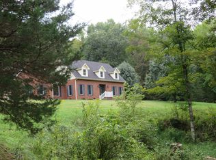 22 Cedarwood Ln, Barboursville, WV 25504