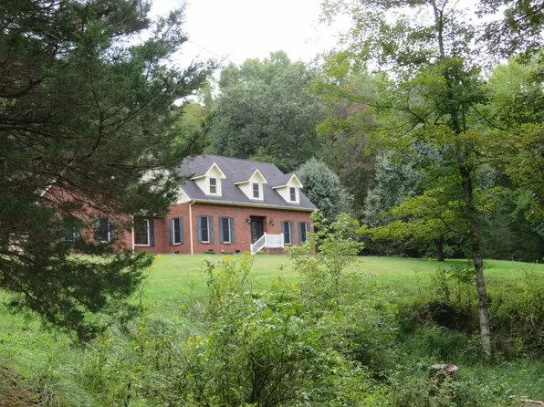 22 Cedarwood Ln, Barboursville, WV 25504