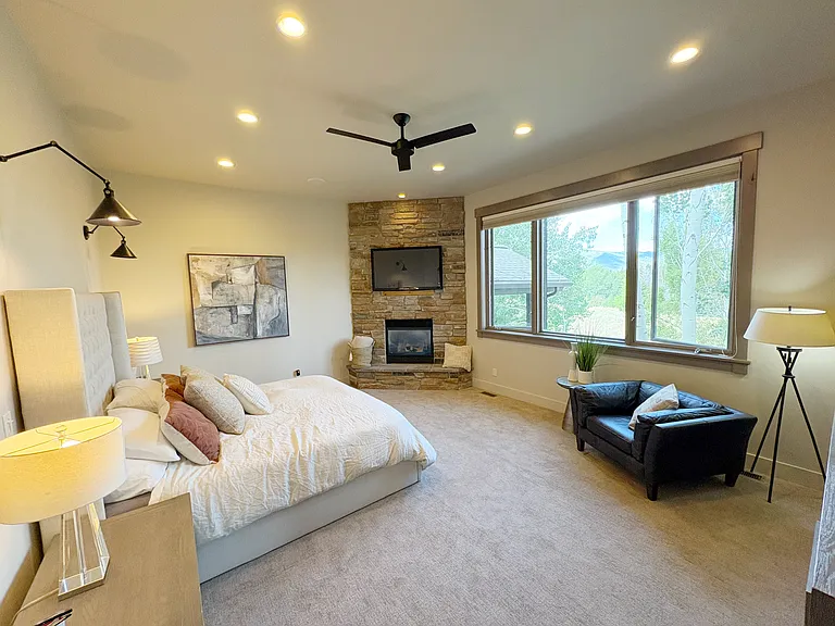 2060 Paddington Dr — Photo 20