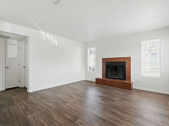 4th image of 2753 Alicialynn Way APT B