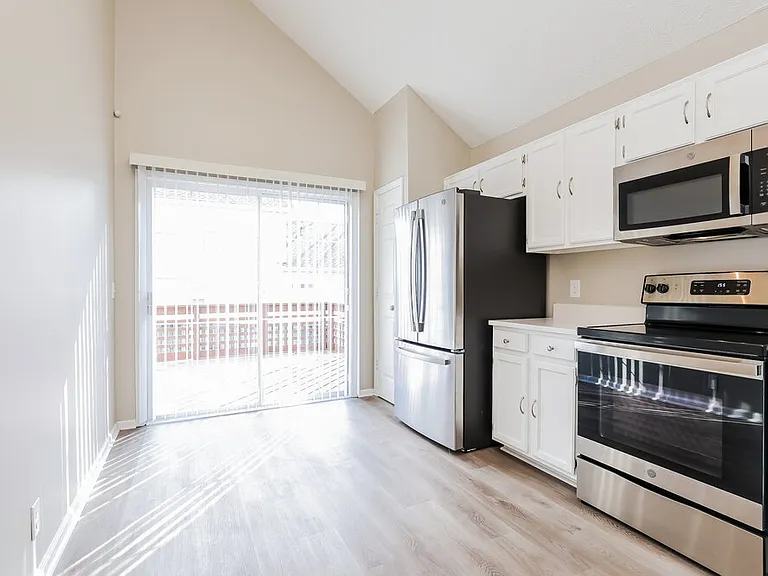 3521 Glenfalls Dr — Photo 8