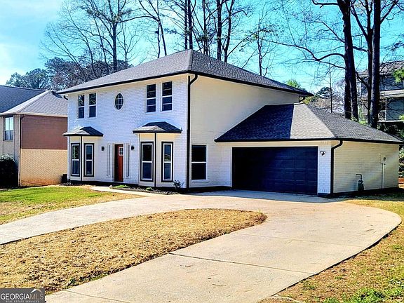 3rd image of 2081 Hunters Ridge Dr