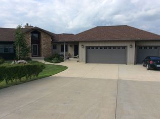 576 Ryan Ridge Ln, Waukon, IA 52172