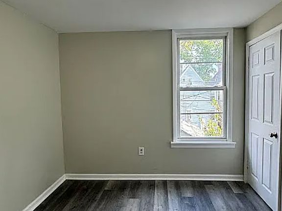 4th image of 488 Norwood St #4