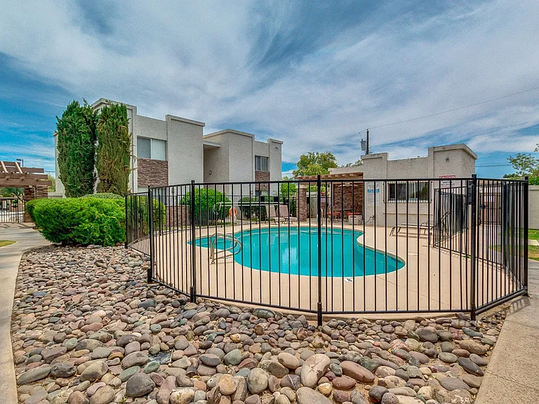 1320 S Hardy Dr — Photo 17