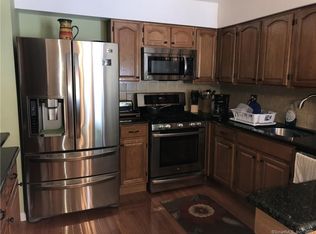 207 Crosswoods Rd UNIT 207, Branford, CT 06405