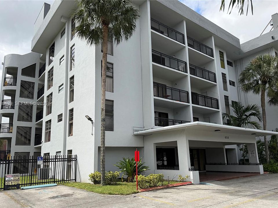 1st image of 650 NE 149th St APT 406A