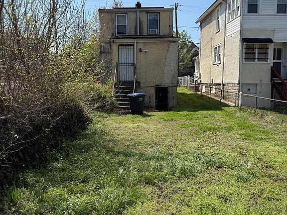 4th image of 1312 V St SE