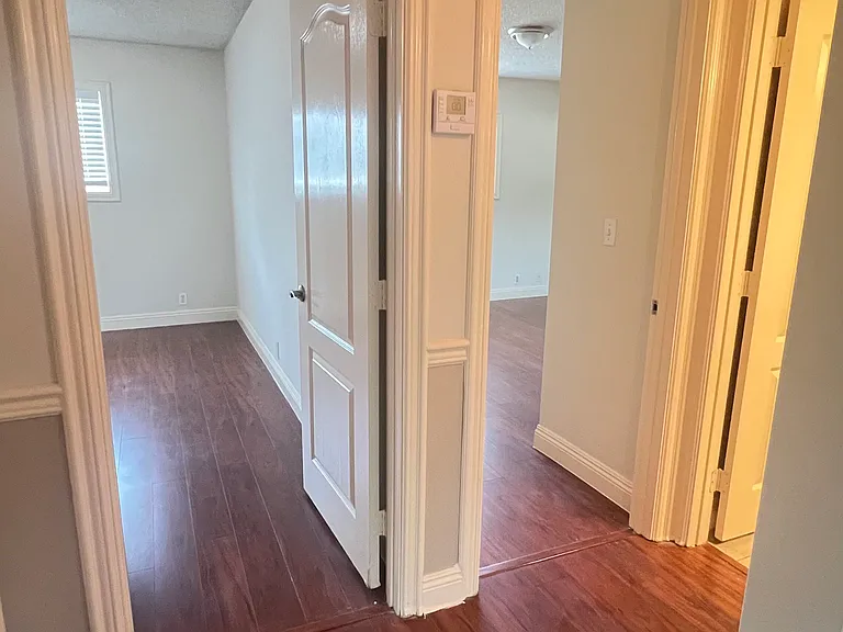 560 W Duarte Rd #B — Photo 15